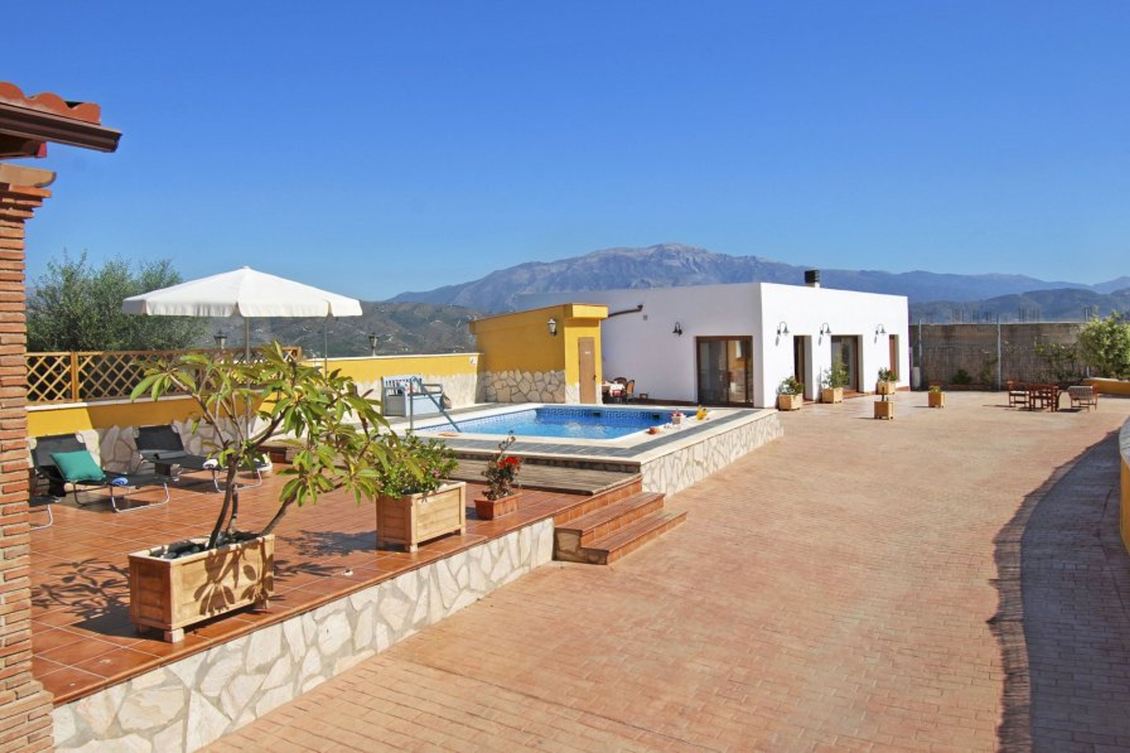 Space, sun, relaxation, views, and more...