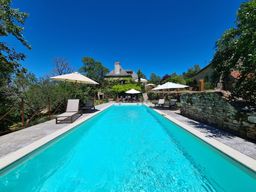 Farm house with private pool in the South of France