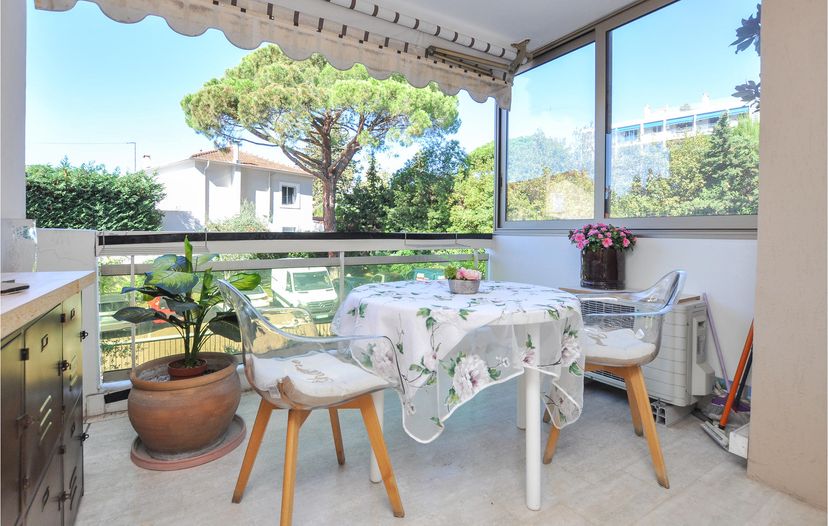 Studio_apartment in Broussailles, the South of France