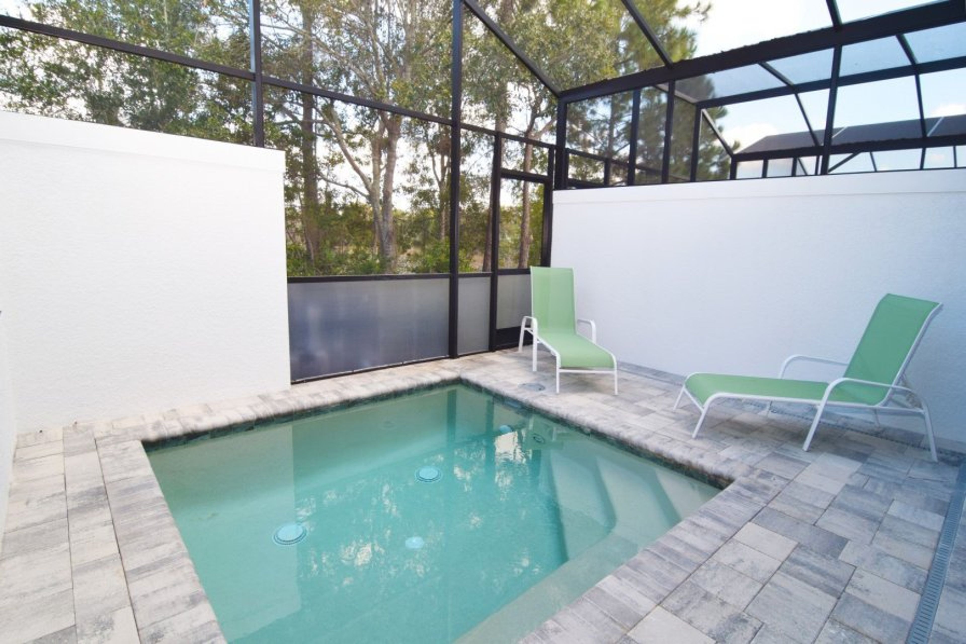 Private dip pool with conservation backdrop - no rear neighbors!