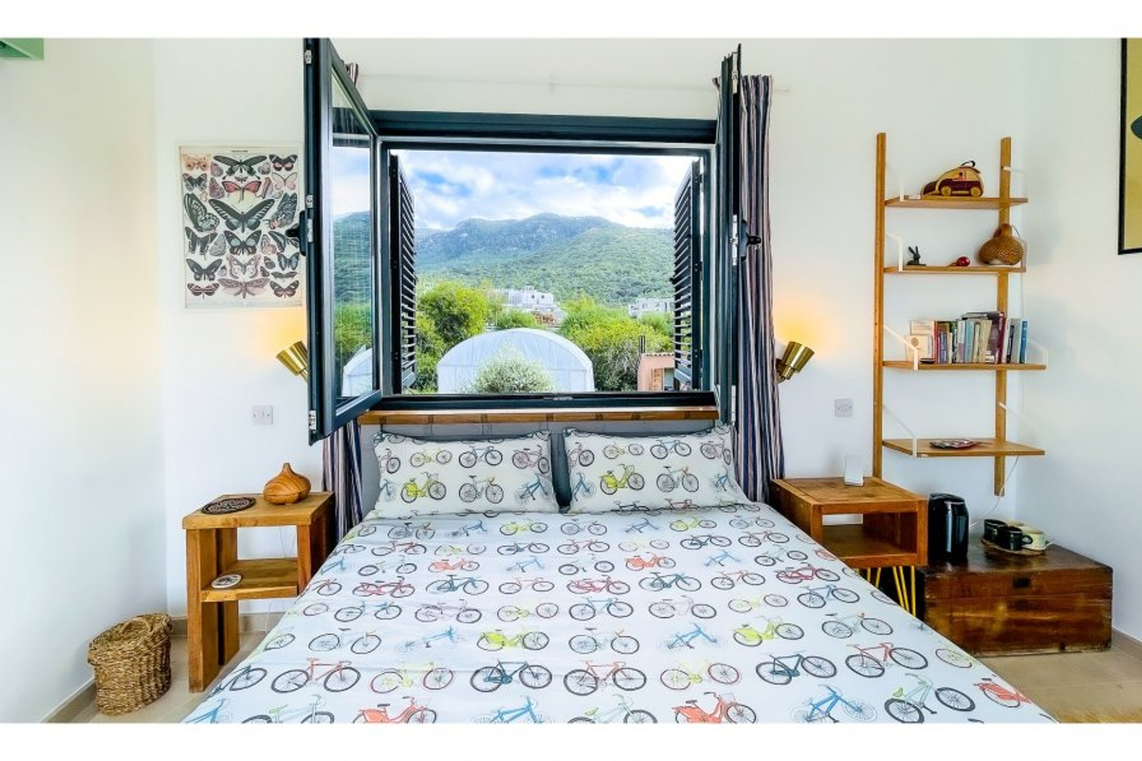 Upstairs bedroom with mountain views to the rear