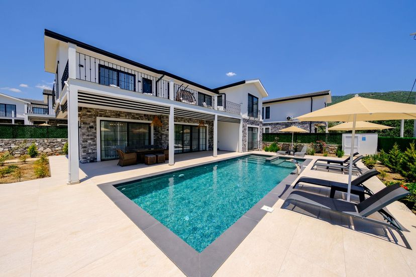 Villa in Yesilüzümlü, Turkey