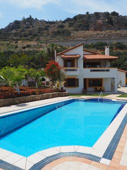 Crete holiday apartment rental with private pool