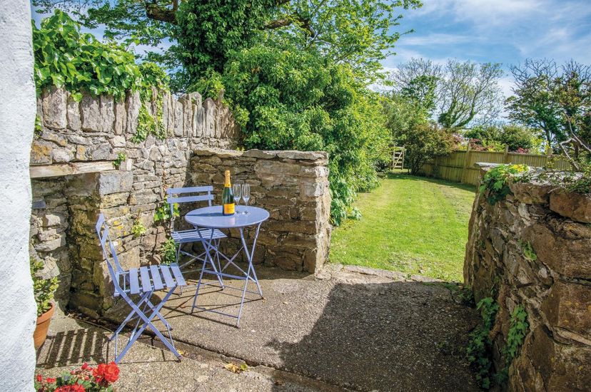 Cottage in Manorbier, Wales