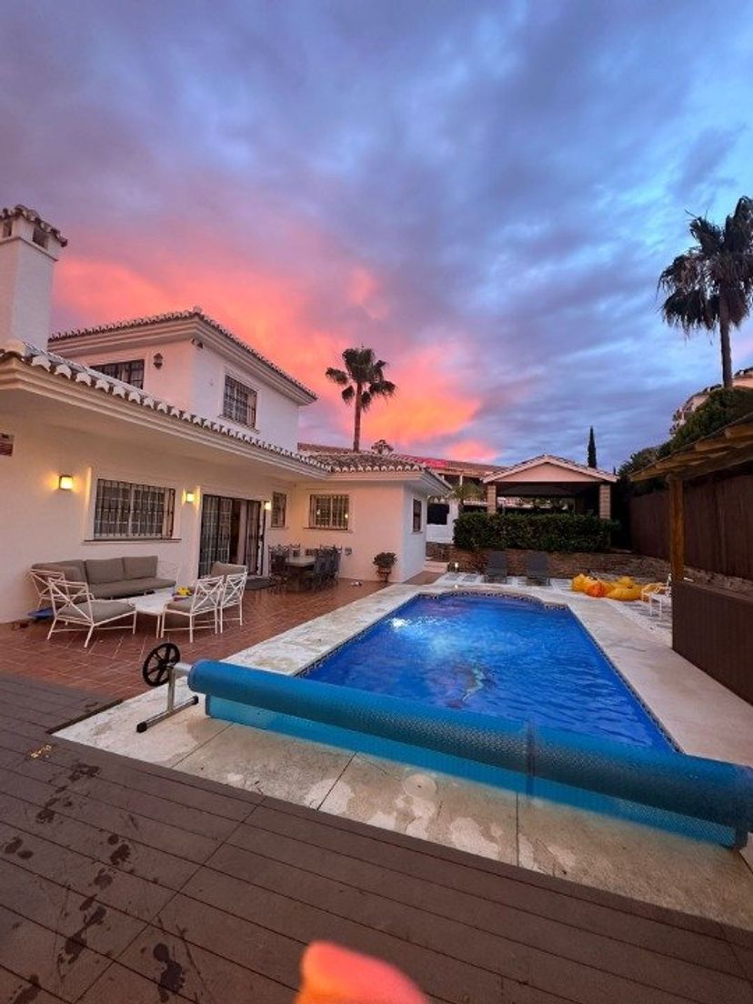 Villa in Miraflores golf, Spain