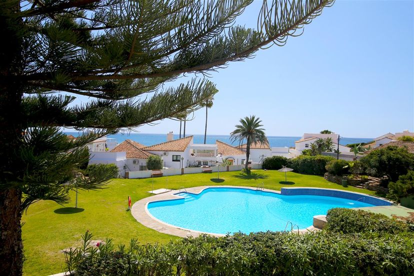 Villa in Spain, Bahía Dorada: Stunning views to the pool, gardens and the sea fr