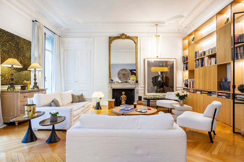 Apartment in Plaine Monceau, Paris