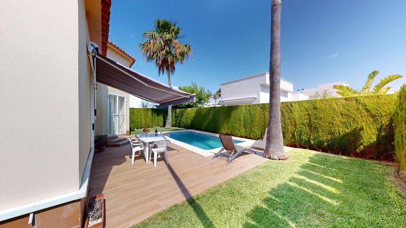 Villa in Oliva, Spain