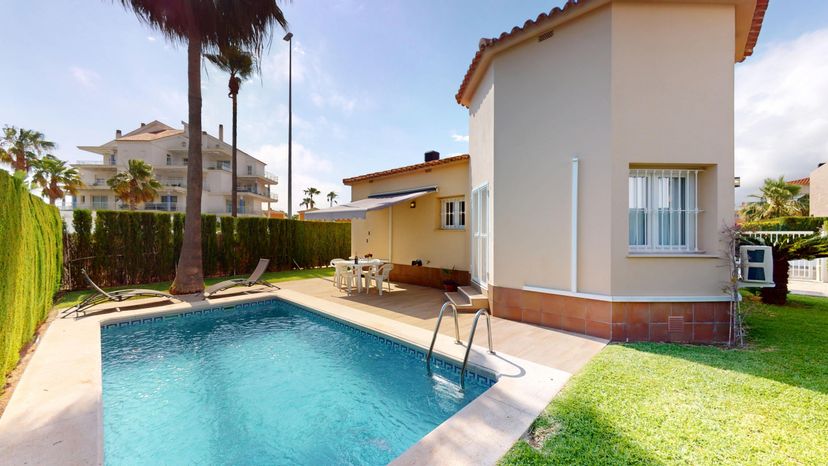 Villa in Oliva, Spain