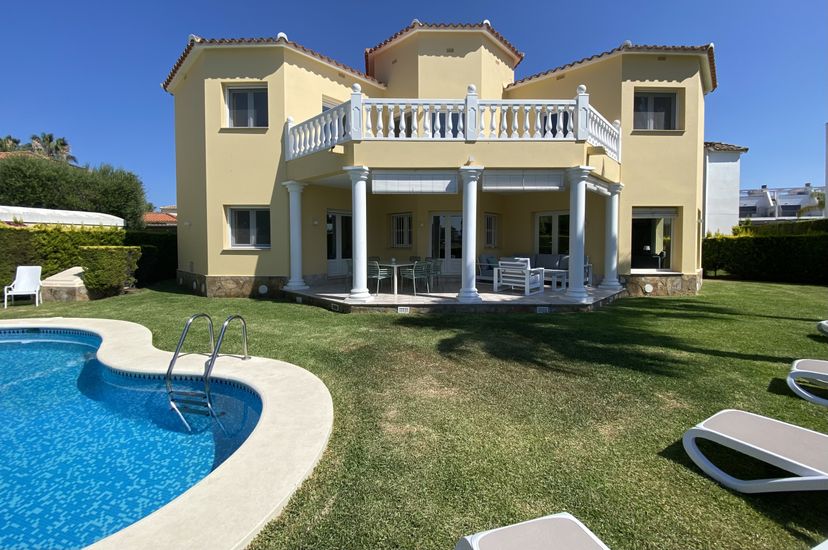 Villa in Oliva, Spain