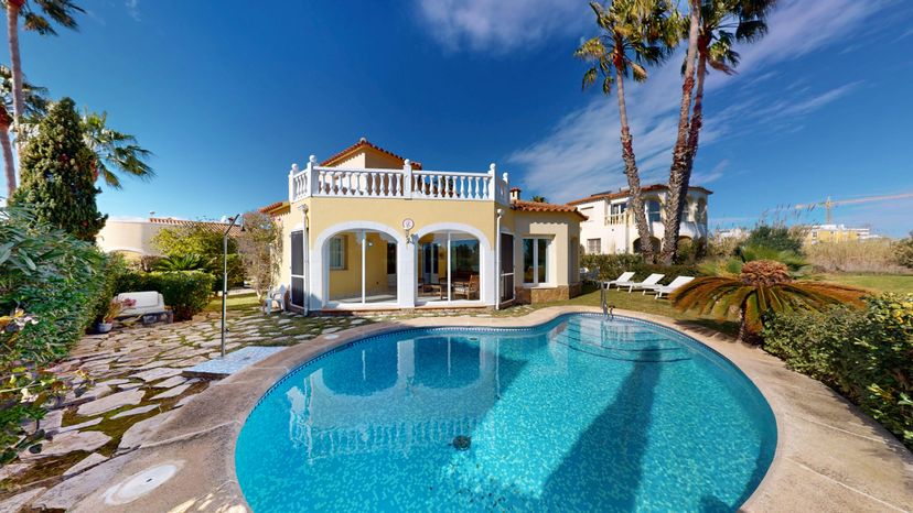 Villa in Oliva, Spain