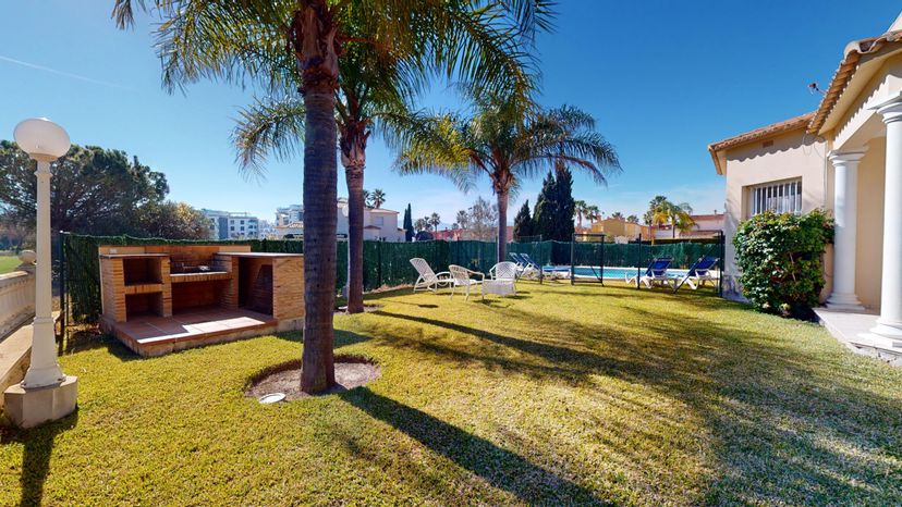 Villa in Oliva, Spain