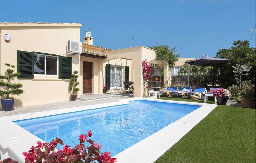 Villa in Platja d'Alcudia, Majorca