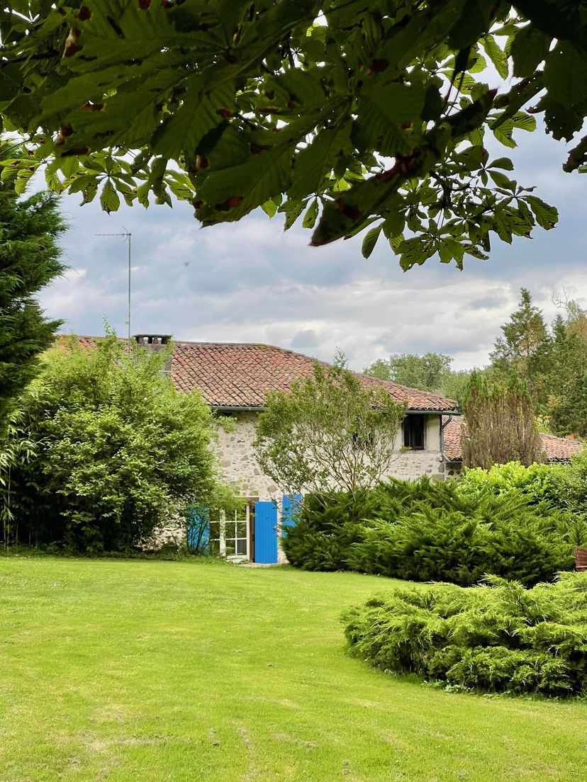 Cottage in Bussière-Badil, France