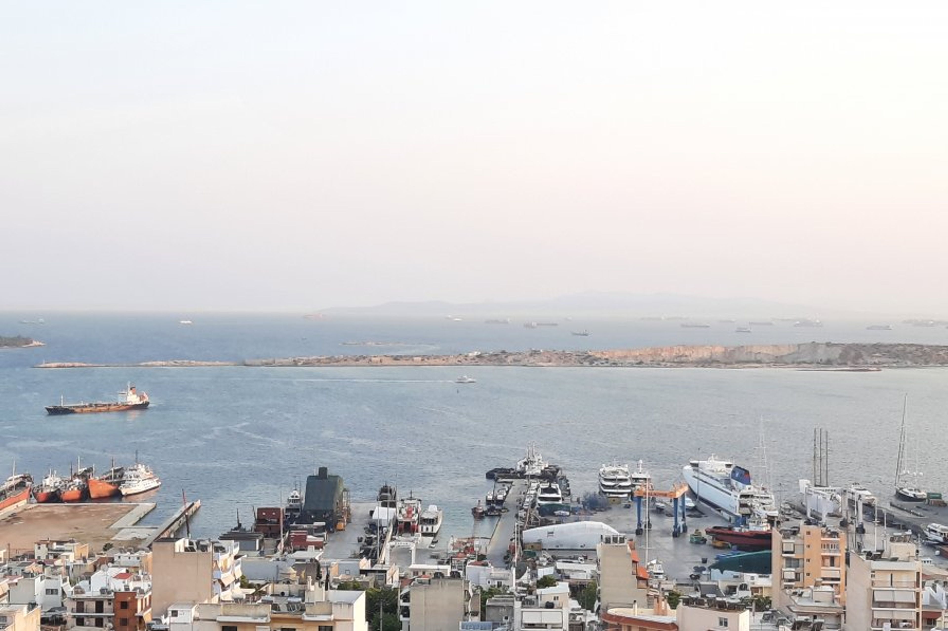 Sea view balcony from bedroom
