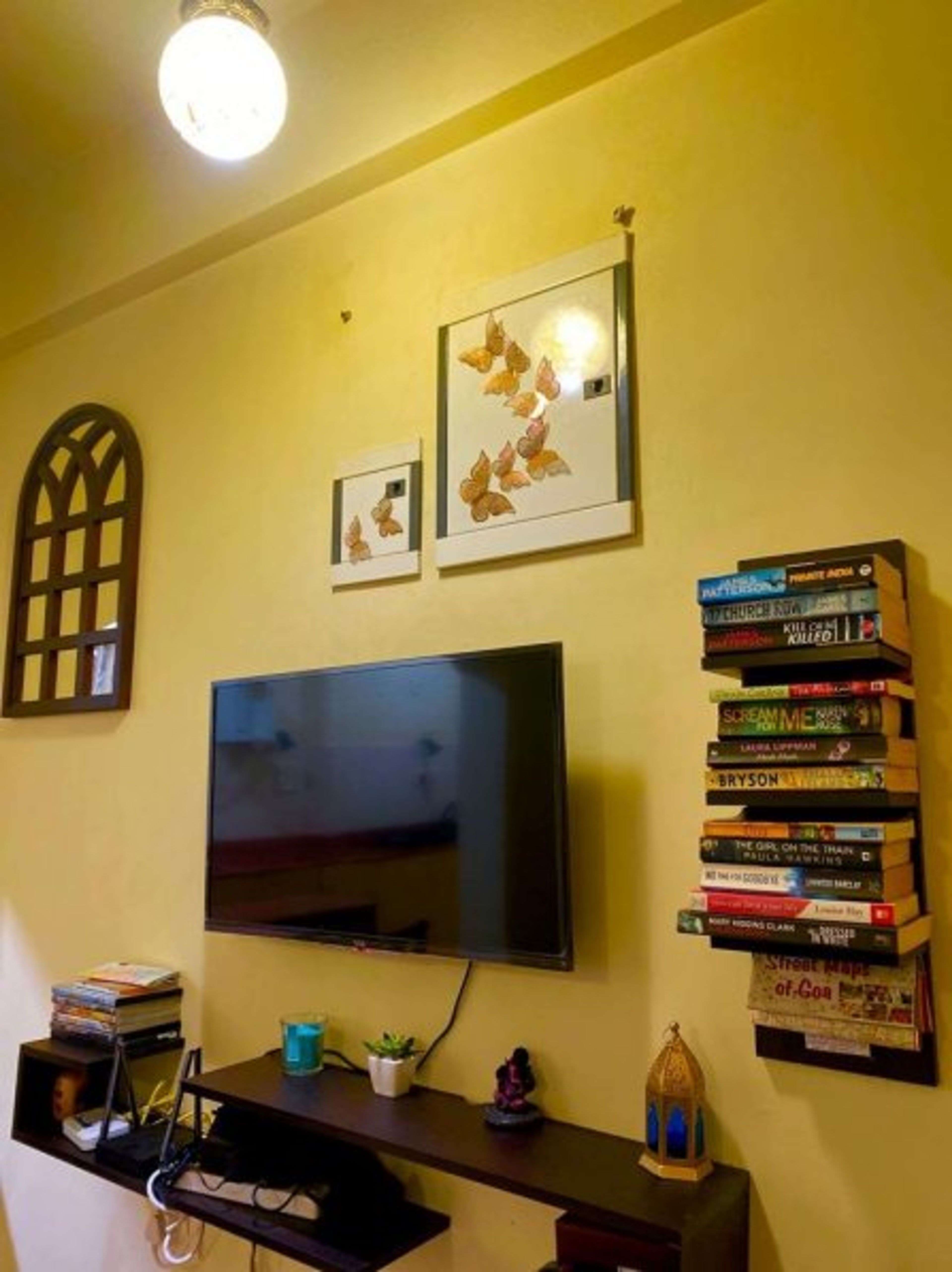 Entertainment unit - Smart TV / Mini Library
