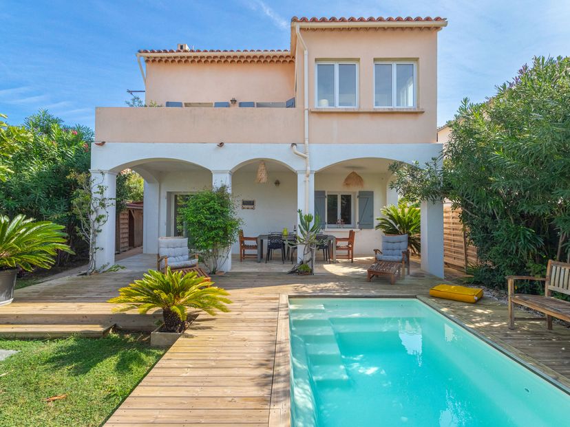 Villa in Six-Fours-les-Plages, the South of France