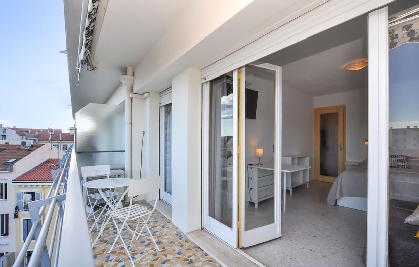 Studio_apartment in Saint-Nicolas, the South of France