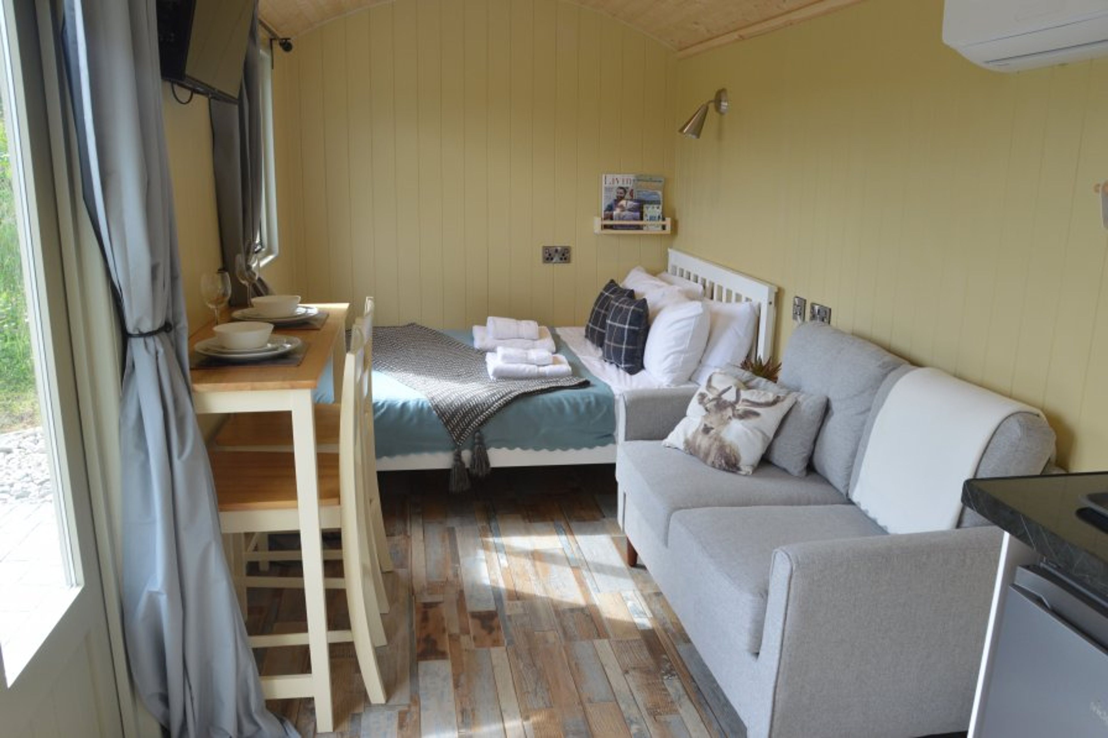 living dining area