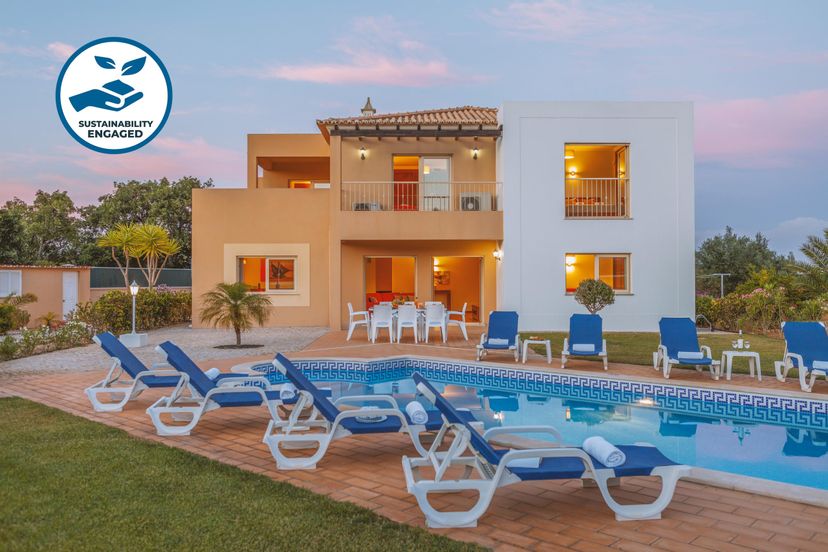 Villa in Montes Juntos, Algarve