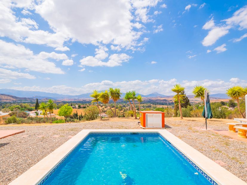 Cottage in Coín, Spain