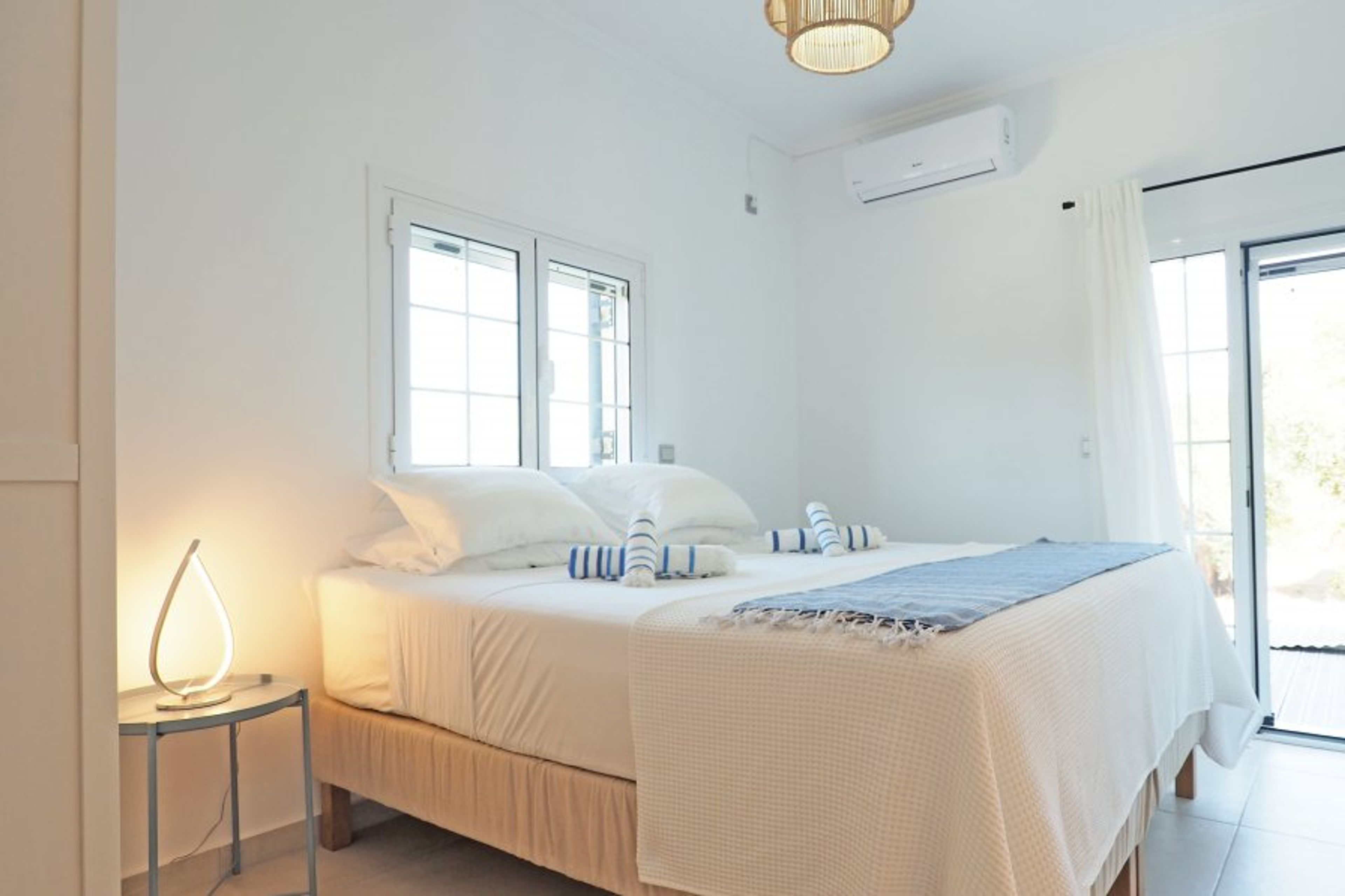 Bedroom 1 (shown with Kingsize Bed, can also be made up as a twin)