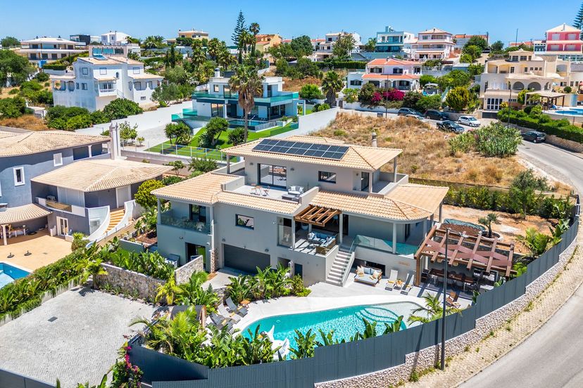 Villa in Ferragudo, Algarve