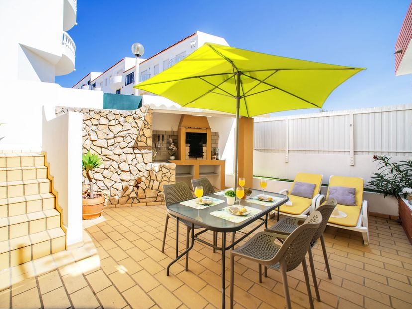 Villa in Meia Praia, Algarve