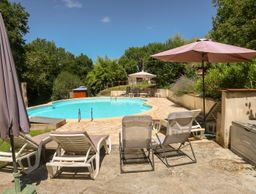 Nouvelle-Aquitaine holiday gite rental with shared pool