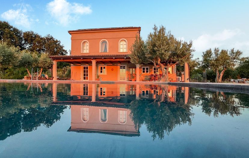 Villa in Satriano, Italy