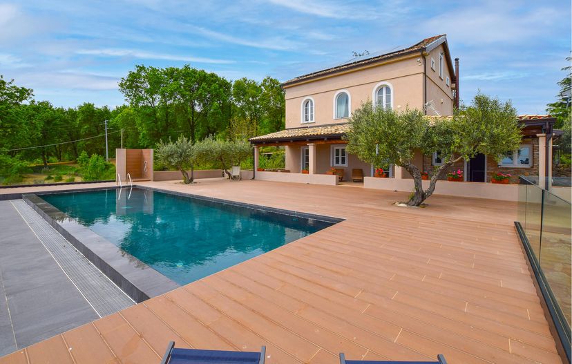 Villa in Italy, Satriano