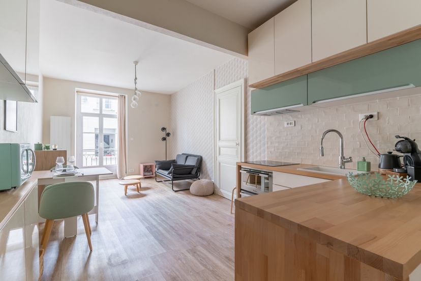 Apartment in Decr�-Cath�drale, France