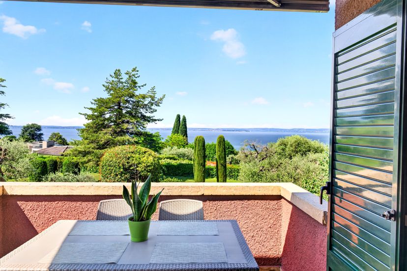 Apartment in Bardolino, Italy