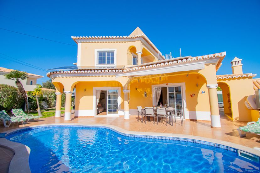 Villa in Mato Serrão, Algarve