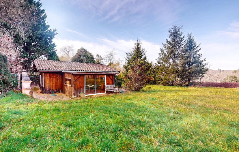 Villa in Val de Louyre et Caudeau, France