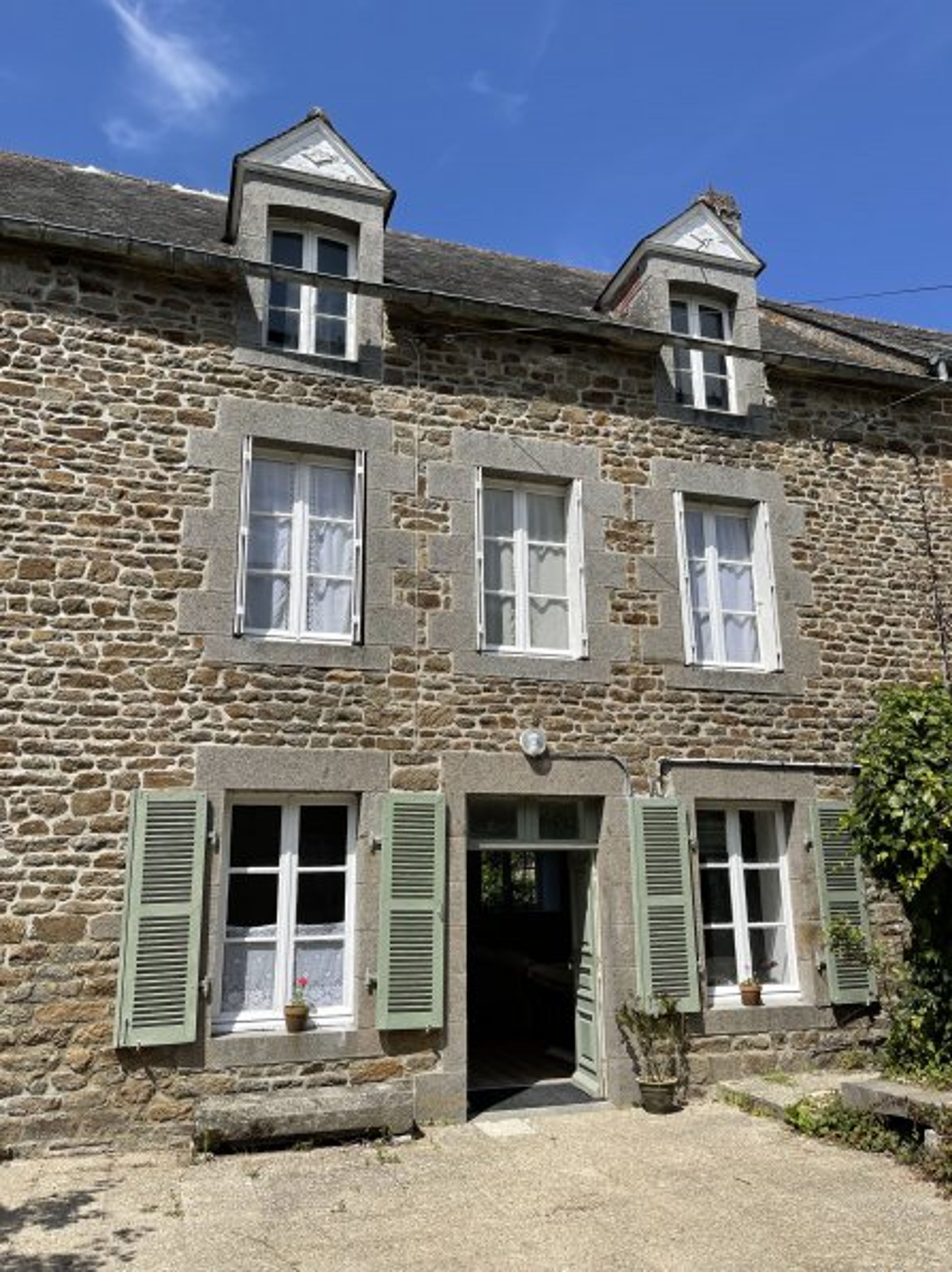 stone terraced house with off street parking 