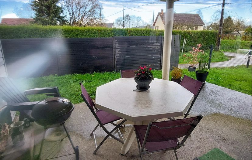 Villa in Reuville, France