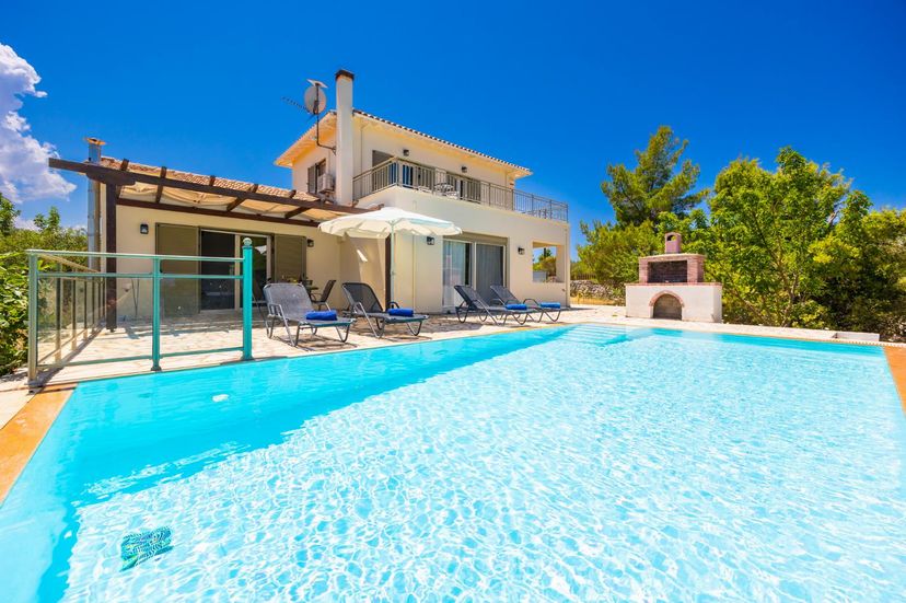 Villa in Greece, Lefkas Island: Beautiful villa with private pool and terrace
