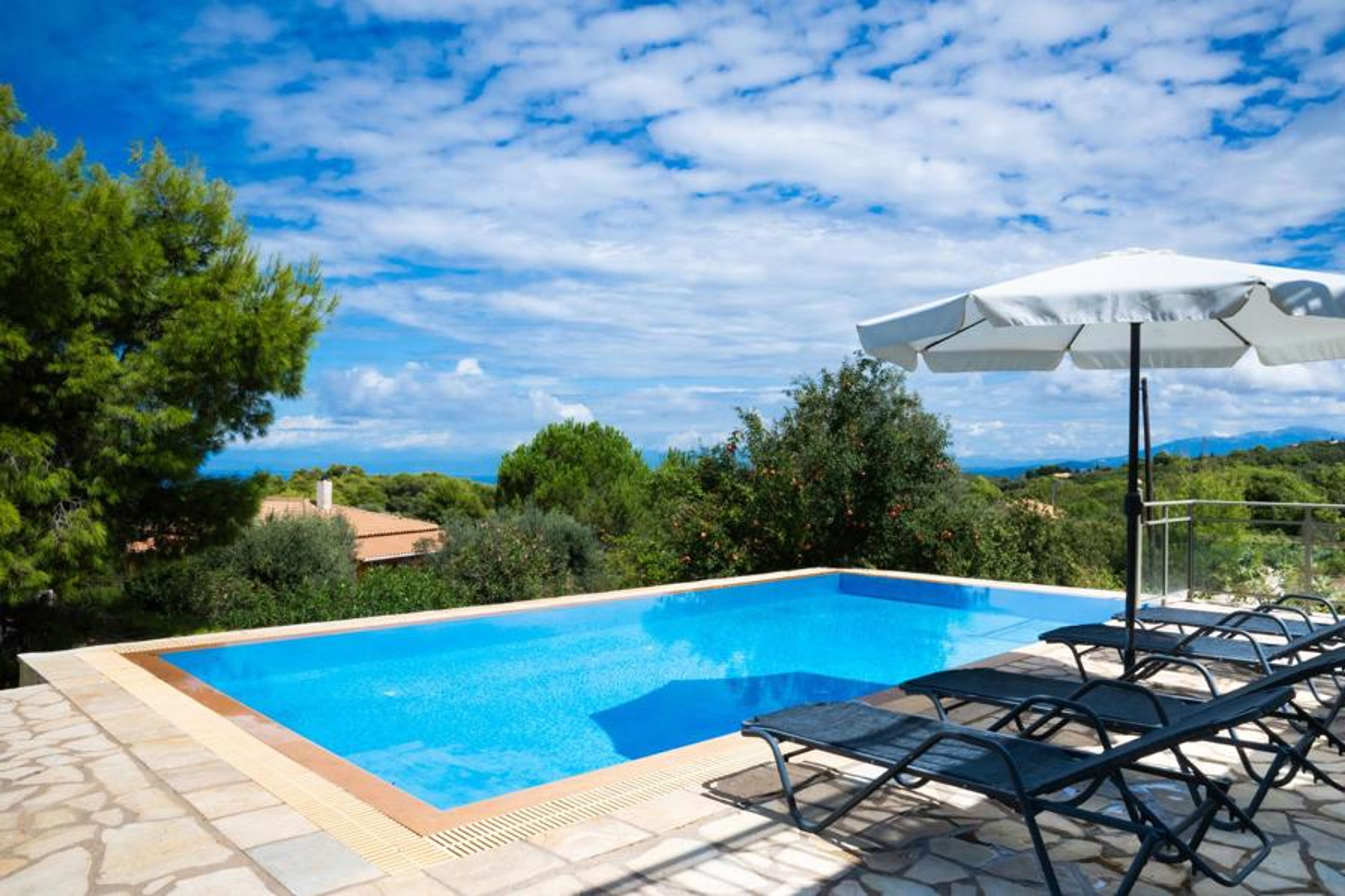 Private pool and terrace