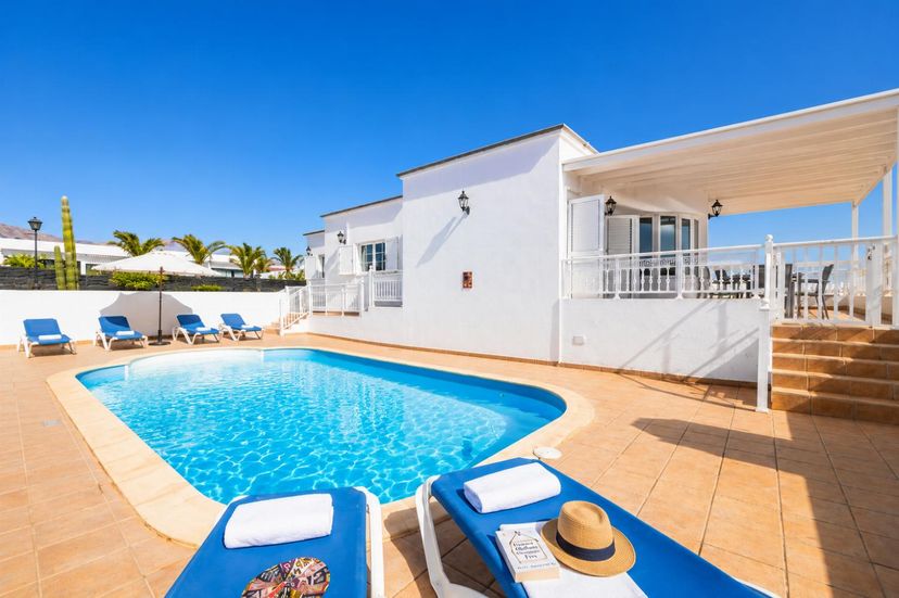 Villa in Spain, Puerto Calero: Beautiful villa with private pool and terrace