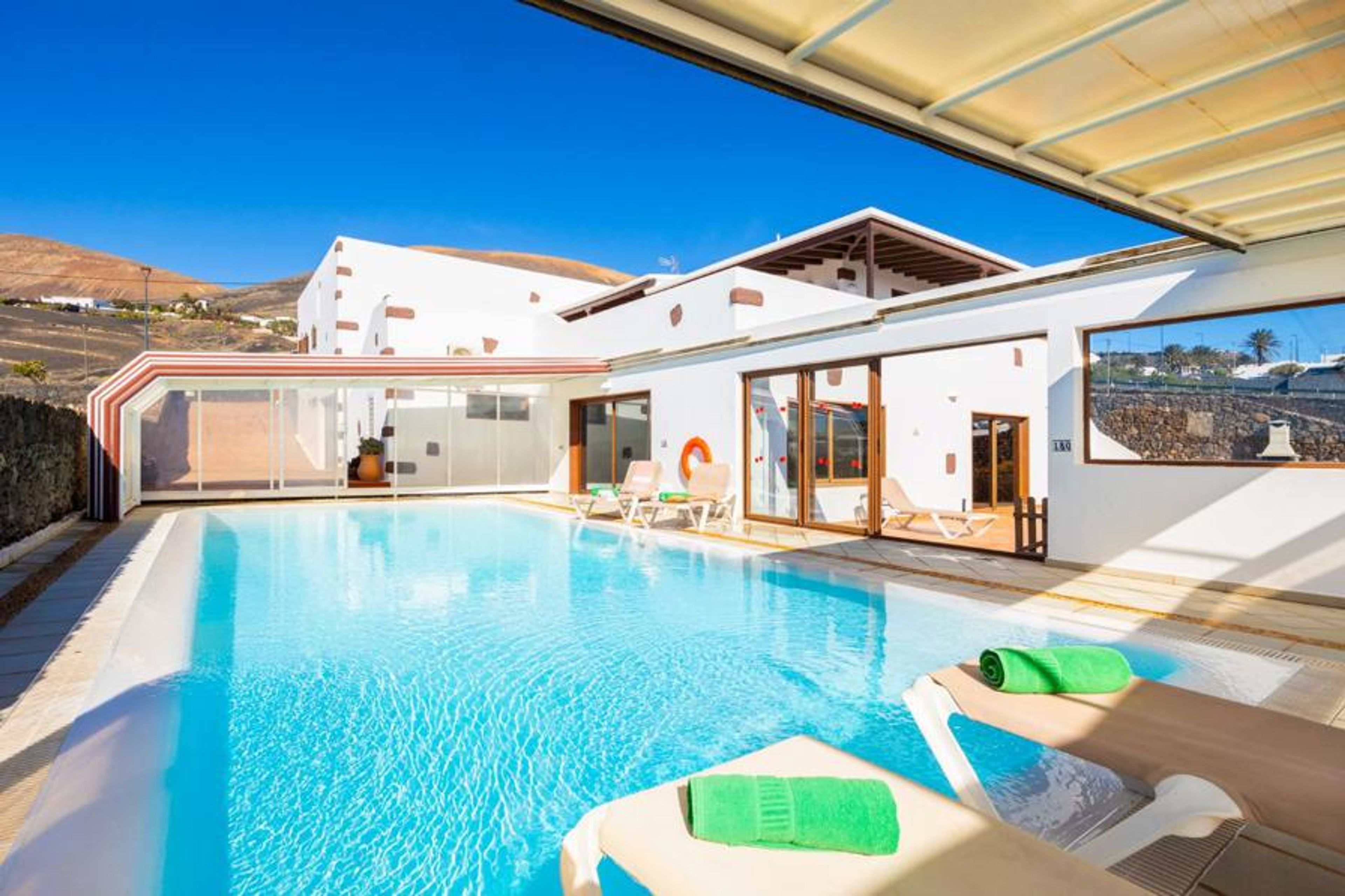 Beautiful villa with private pool and terrace with sea views