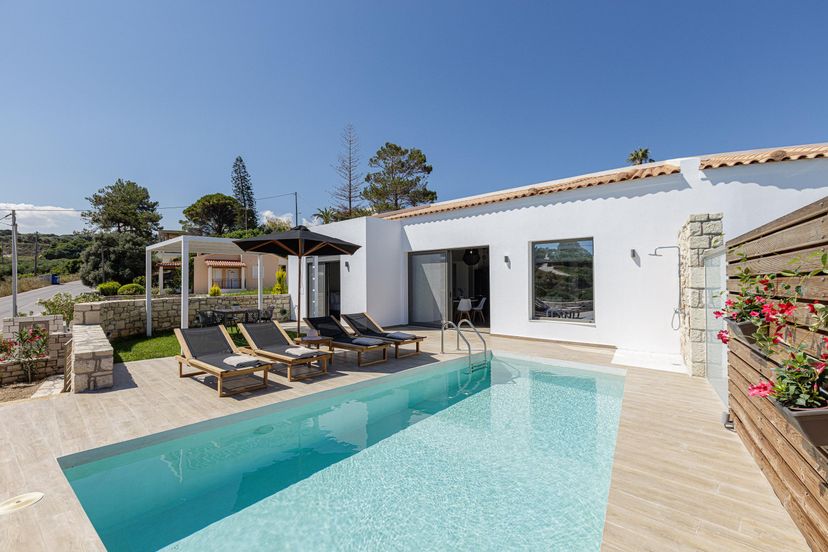 Villa in Greece, Sfakaki