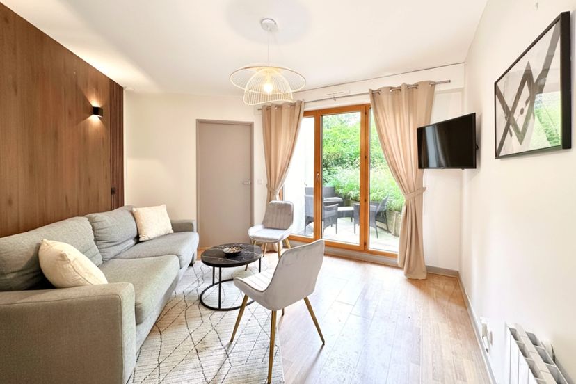 Apartment in Saint-Lambert, Paris