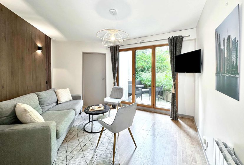 Apartment in Saint-Lambert, Paris