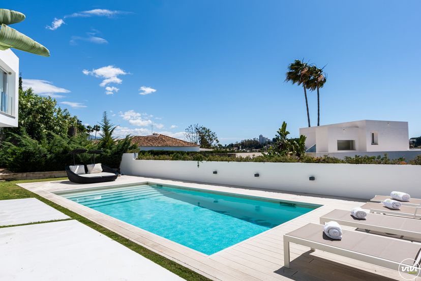 Villa in La Alquería-El Paraíso, Spain