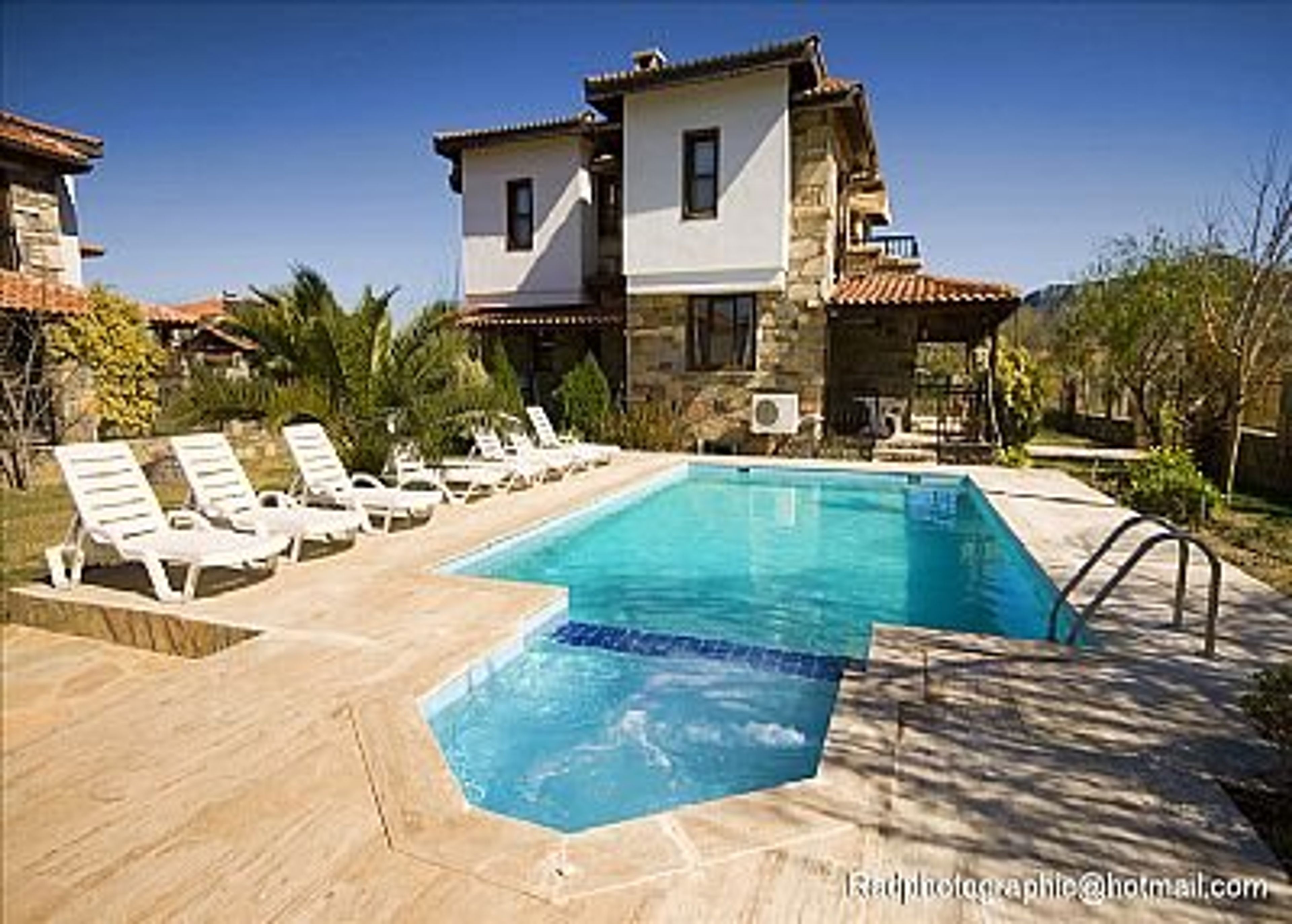  Private Pool. ,Large Garden Super south facing pool, Mountain views 