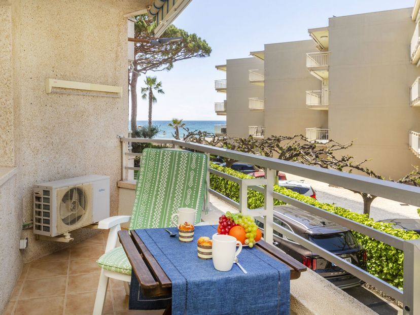 Apartment in Cambrils Badia, Spain