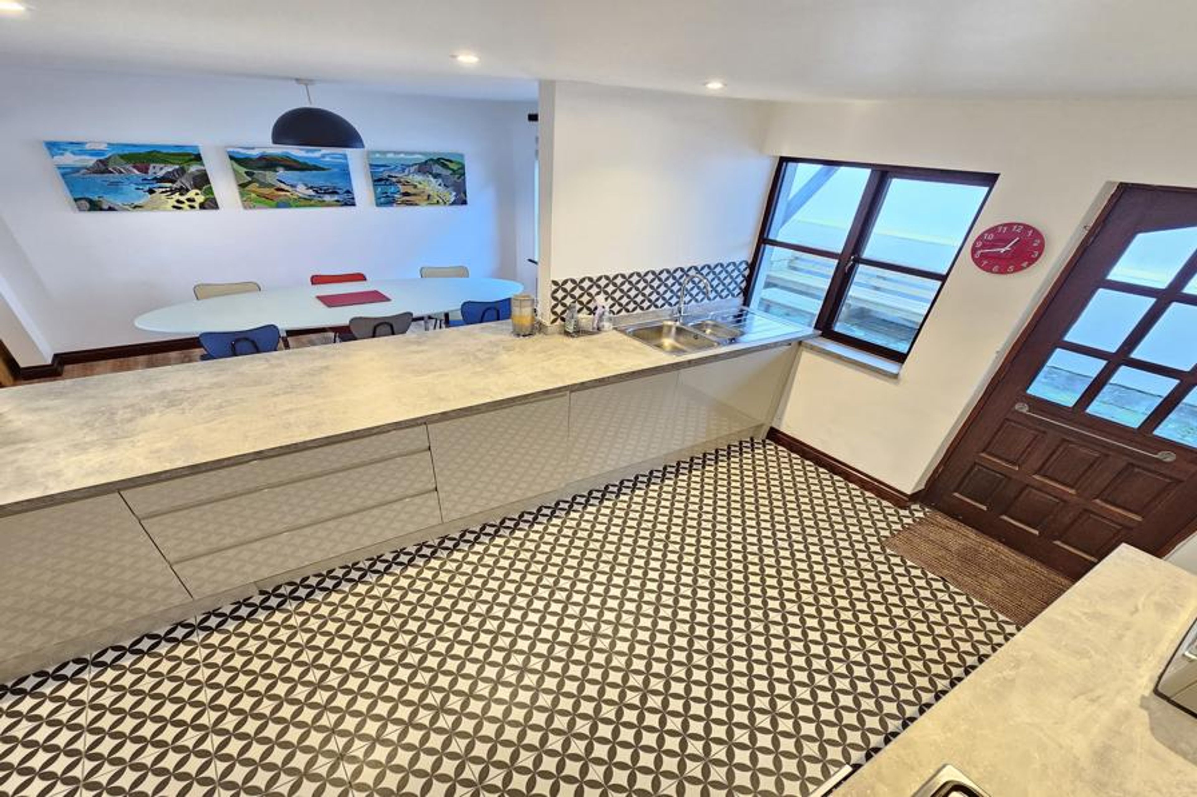 Spacious kitchen diner