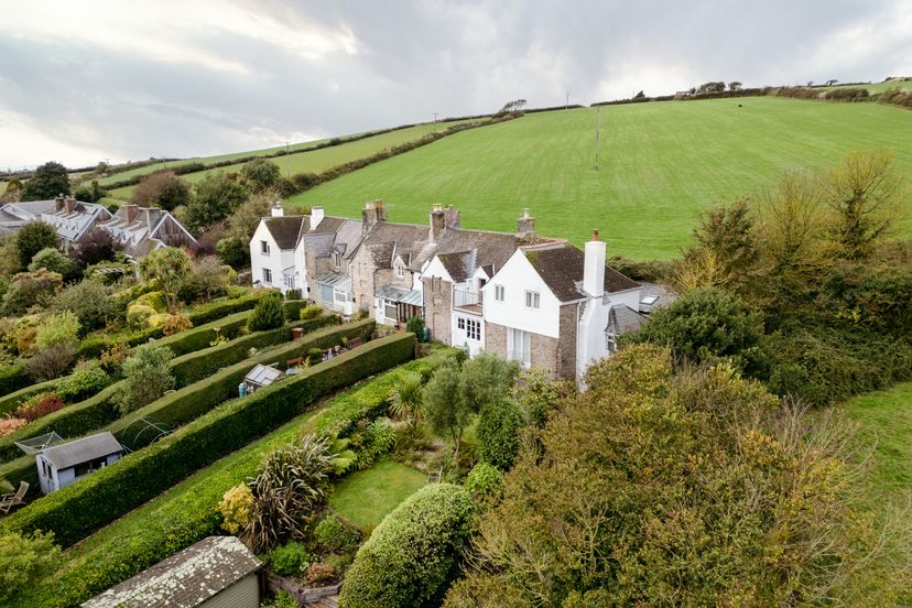 Cottage in South Milton, England