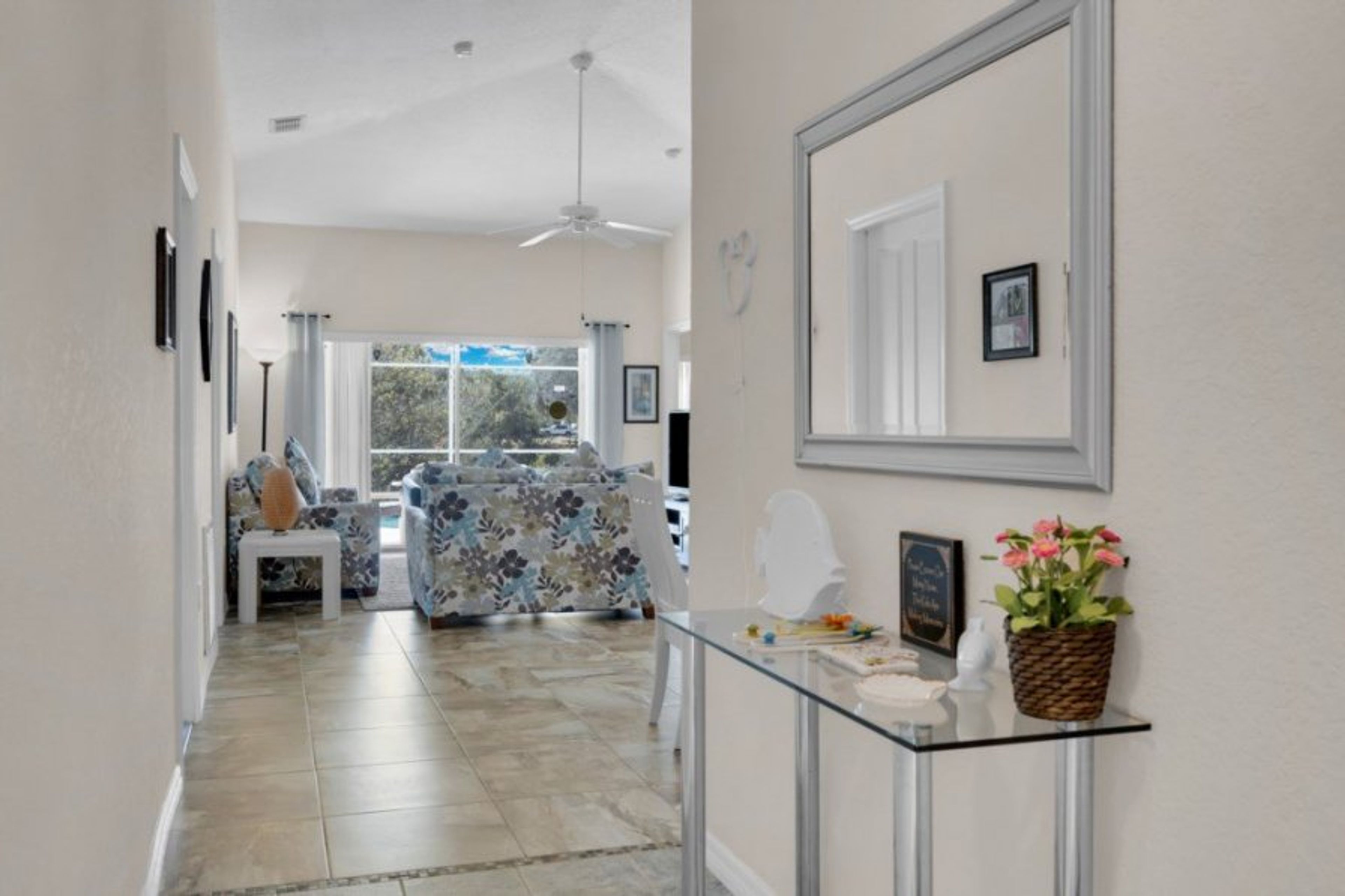 Entry way 